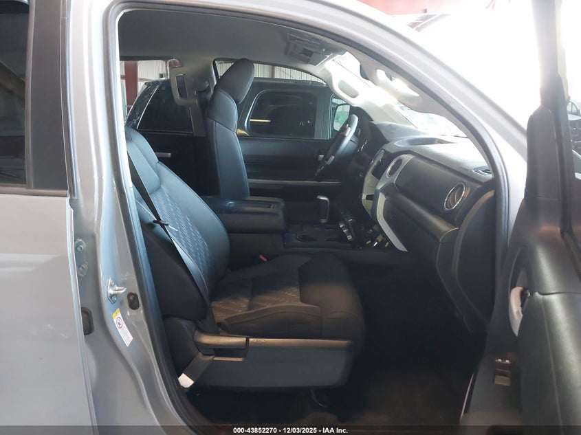 2018 TOYOTA TUNDRA auction photo 5