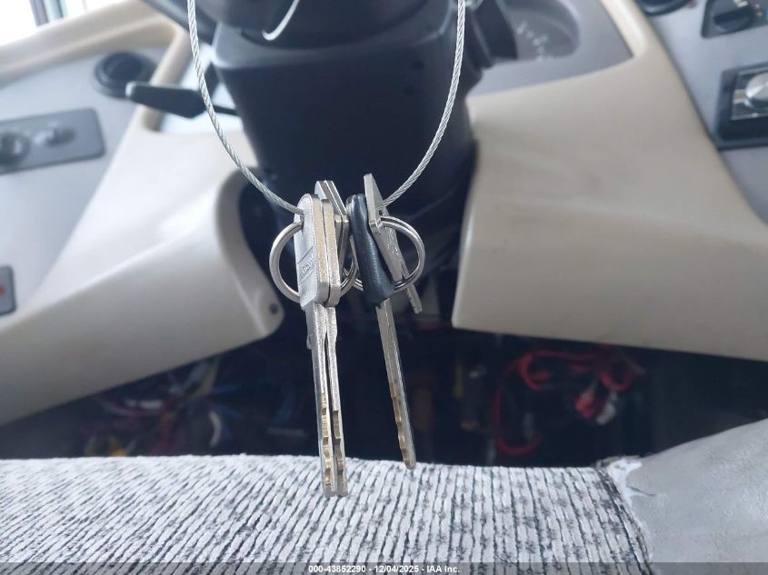 2004 Ford F550 Super Duty Stripped Chass VIN: 1F6LF53S040A03933 Lot: 43852290