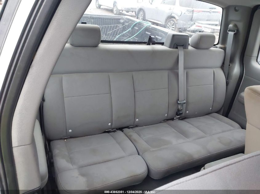 2004 Ford F-150 Stx/Xl/Xlt VIN: 1FTRX12W64NB30609 Lot: 43852351