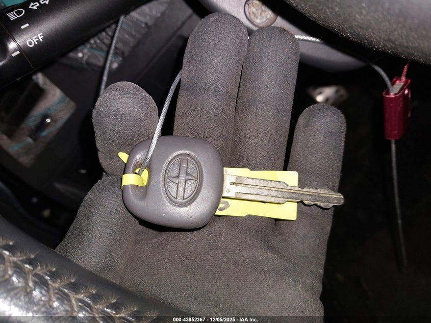 JTKDE167360099332 2006 SCION TC photo no. 11