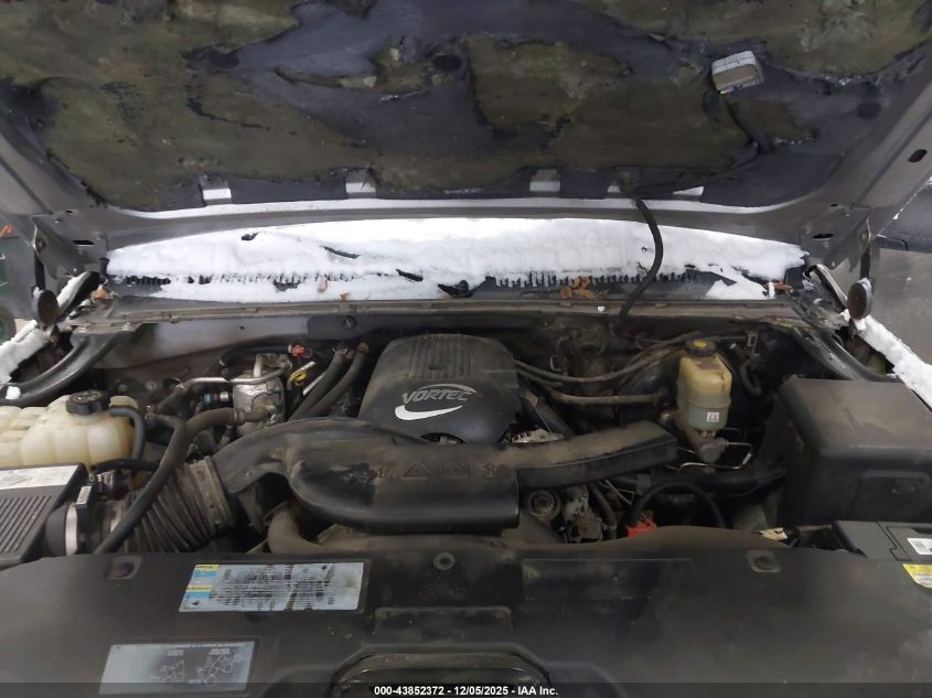 2002 Chevrolet Tahoe Ls VIN: 1GNEK13Z22J235892 Lot: 43852372