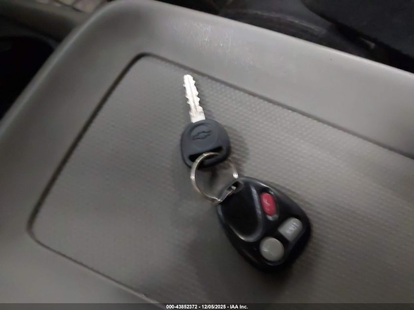 2002 Chevrolet Tahoe Ls VIN: 1GNEK13Z22J235892 Lot: 43852372