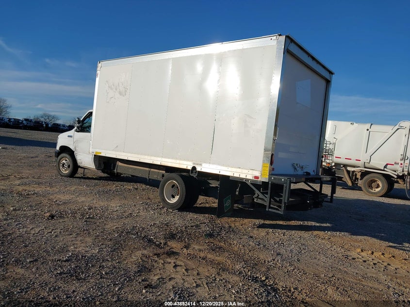 1FDWE3FN8RDD08860 2024 FORD ECONOLINE photo no. 3