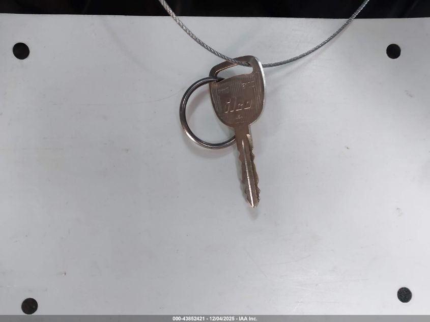 2004 Chevrolet Silverado VIN: 1GCLC19V74Z120221 Lot: 43852421