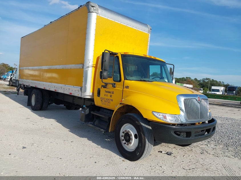 2019 INTERNATIONAL DURASTAR 4300