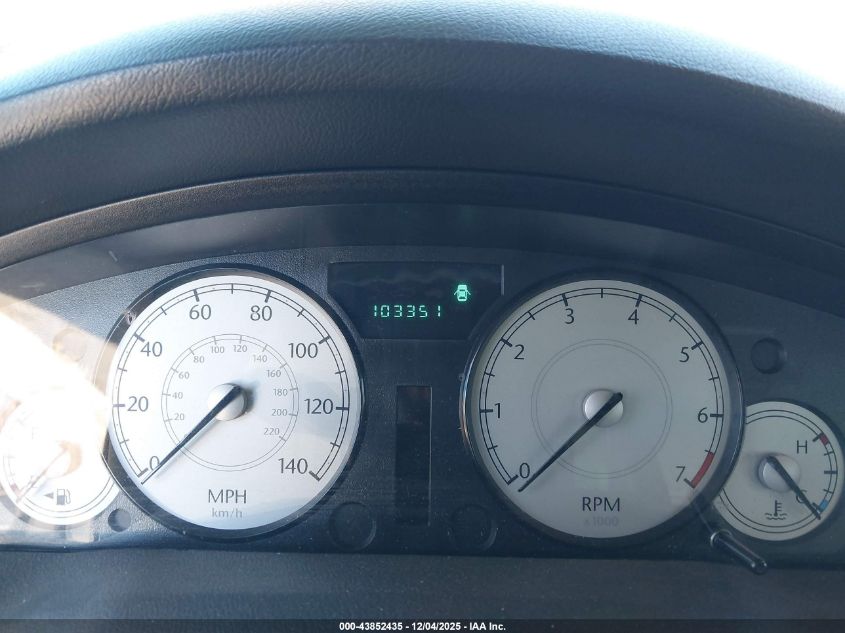 2005 Chrysler 300 Touring VIN: 2C3AA53G45H597670 Lot: 43852435