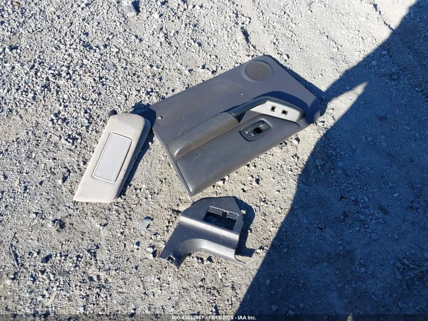 2001 Jeep Cherokee Sport VIN: 1J4FF48S21L599256 Lot: 43852467