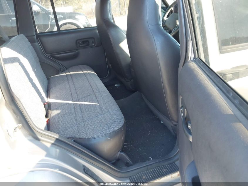 2001 Jeep Cherokee Sport VIN: 1J4FF48S21L599256 Lot: 43852467