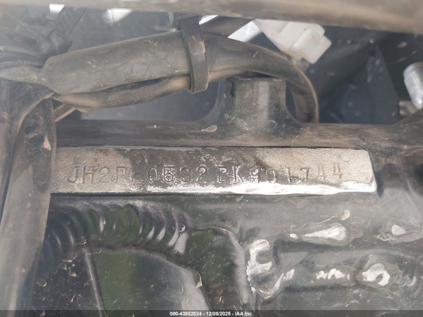 2011 Honda Crf450 R VIN: JH2PE0532BK901744 Lot: 43852524