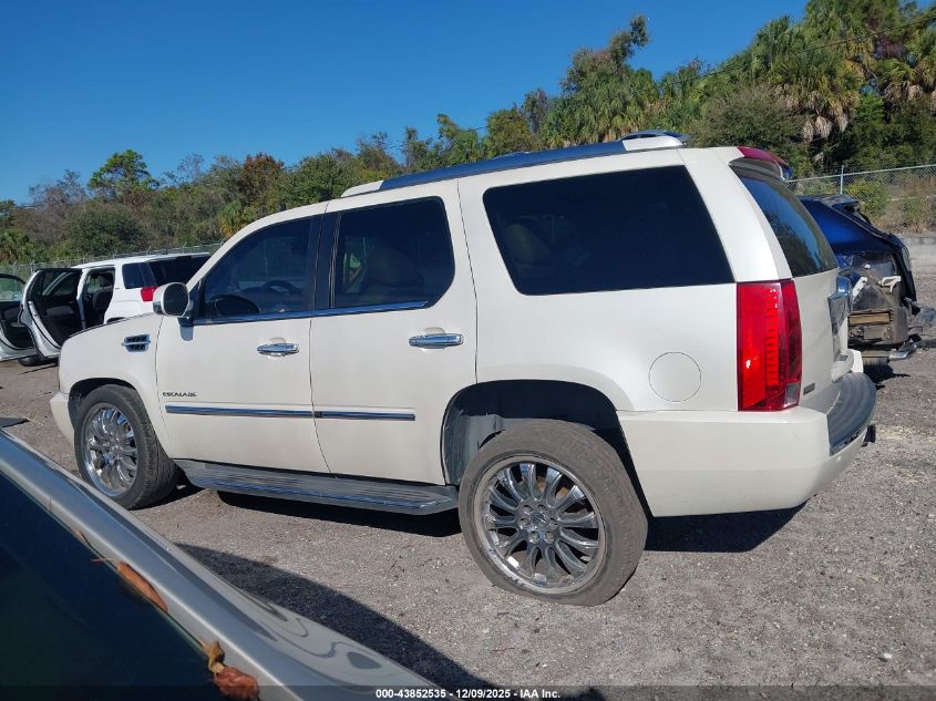 2011 Cadillac Escalade Standard VIN: 1GYS3AEF2BR400511 Lot: 43852535