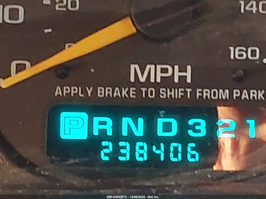 2001 Chevrolet Tahoe Lt VIN: 1GNEK13T41R115426 Lot: 43852572