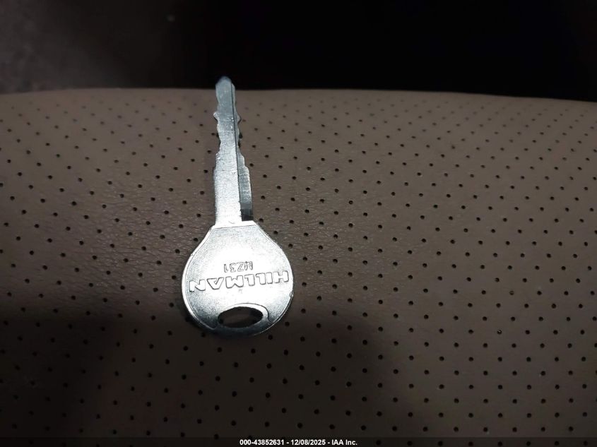 2001 Mazda Mx-5 Miata Ls/Special Edition VIN: JM1NB353710205966 Lot: 43852631