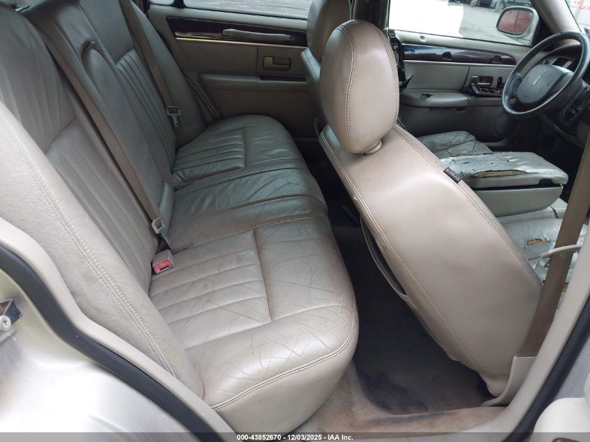 2006 Lincoln Town Car Signature VIN: 1LNHM81W86Y606726 Lot: 43852670