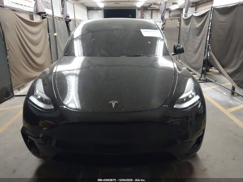 2022 Tesla Model Y Long Range Dual Motor All-Wheel Drive VIN: 7SAYGDEE1NF480037 Lot: 43852679