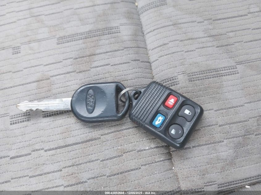 2008 Ford Focus Se/Ses VIN: 1FAHP35N68W136877 Lot: 43852686