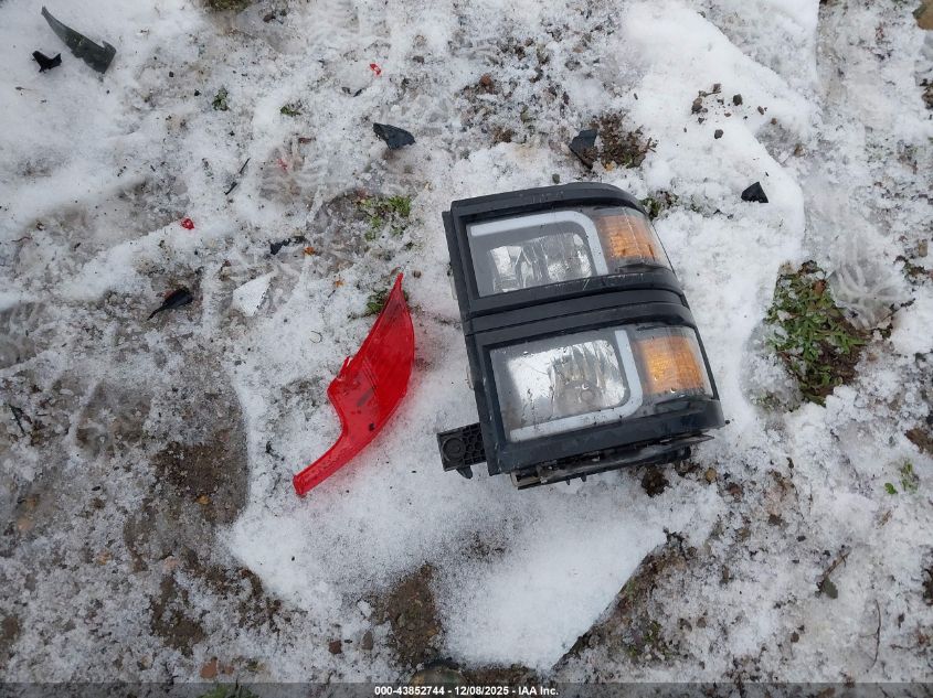 2014 Chevrolet Silverado 1500 2Lt VIN: 3GCUKREC1EG130598 Lot: 43852744