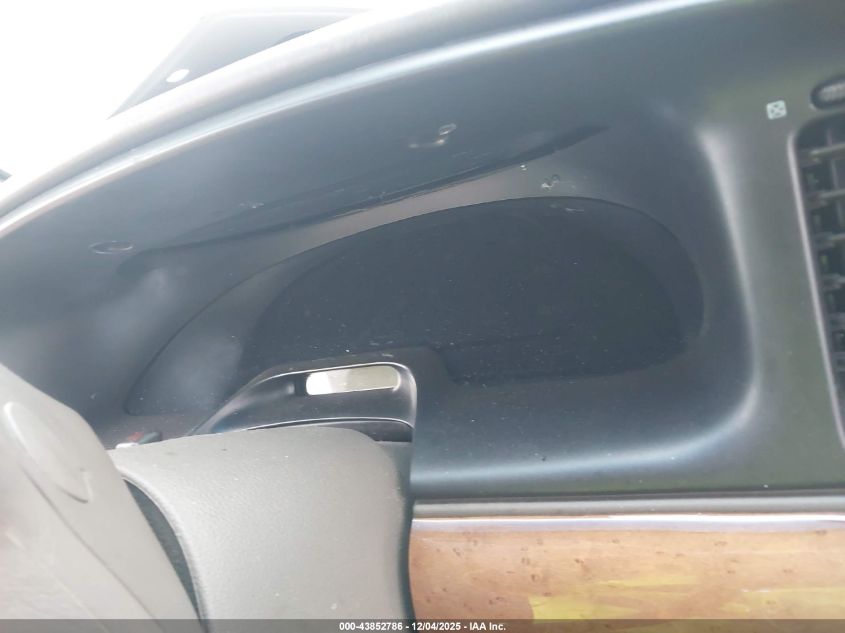 2002 Lincoln Continental VIN: 1LNHM97V92Y697620 Lot: 43852786