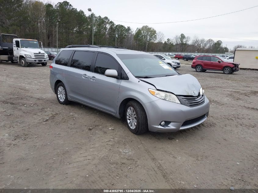 TOYOTA SIENNA XLE V6 8 PASSENGER