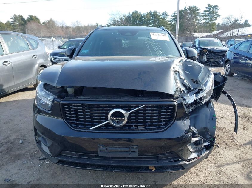 2019 Volvo Xc40 T5 Momentum/T5 R-Design VIN: YV4162XZ1K2017722 Lot: 43852928