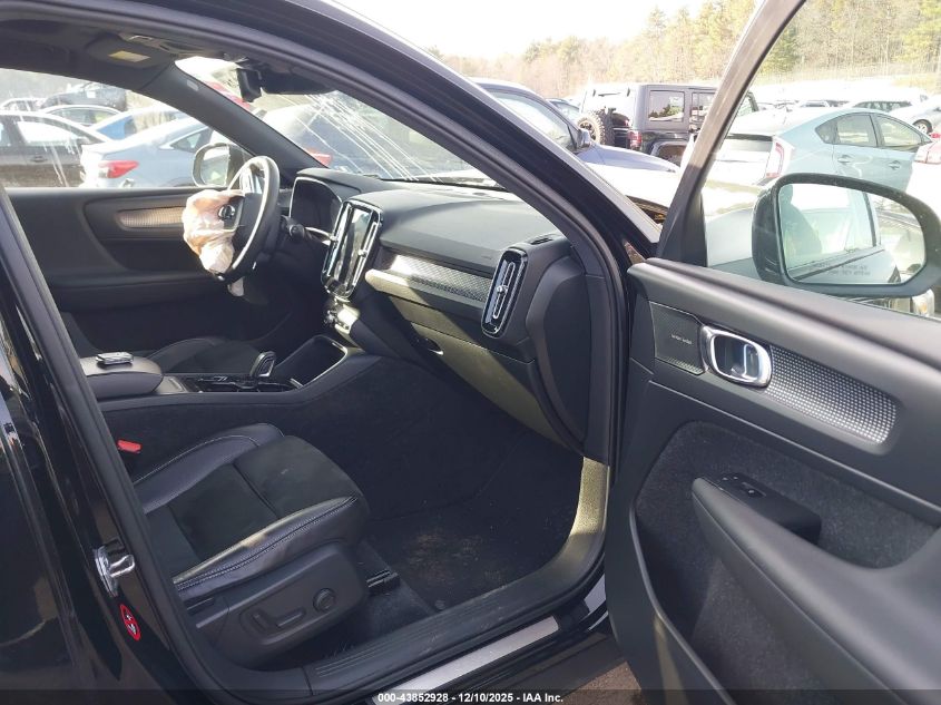 2019 Volvo Xc40 T5 Momentum/T5 R-Design VIN: YV4162XZ1K2017722 Lot: 43852928