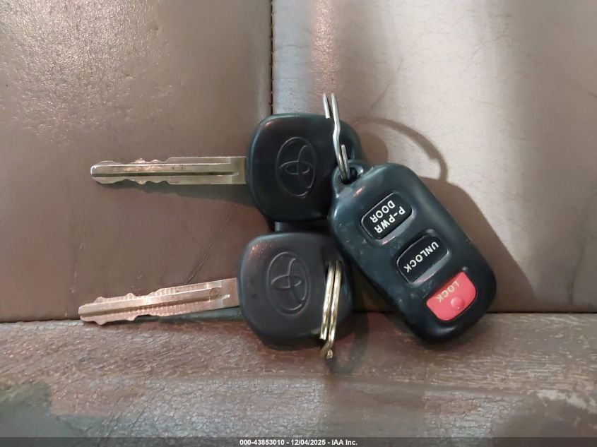 2002 Toyota Sienna Xle VIN: 4T3ZF13C92U461360 Lot: 43853010