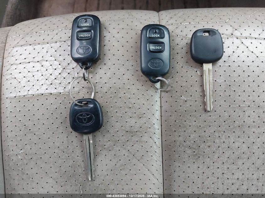 2000 Toyota Camry Solara Sle V6 VIN: 2T1CF28P9YC368509 Lot: 43853094