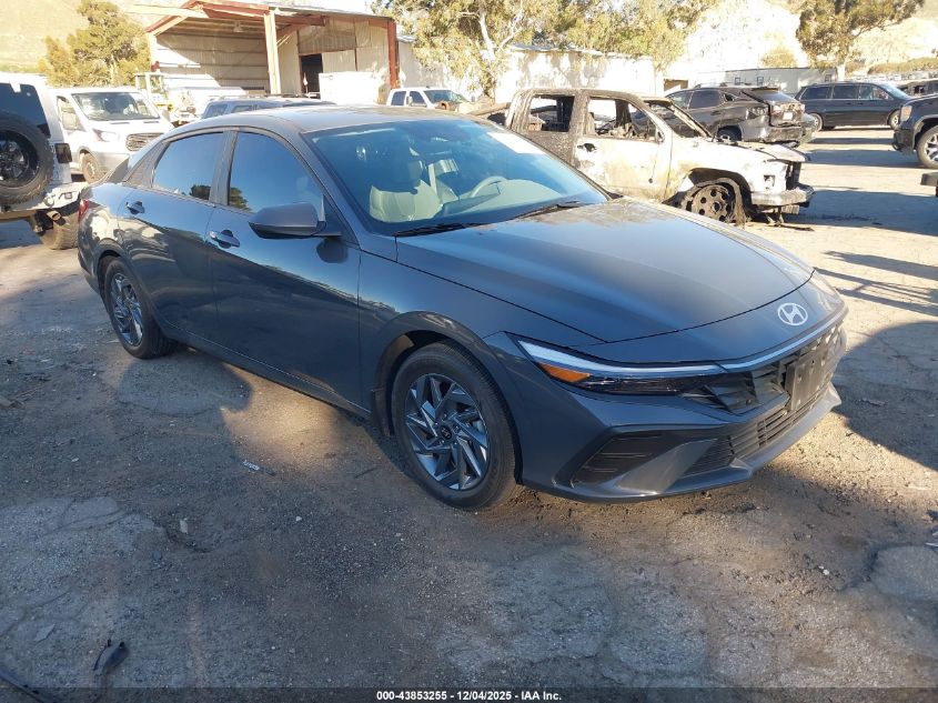 HYUNDAI ELANTRA BLUE