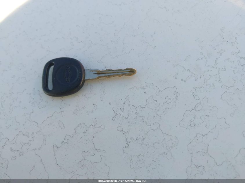 2002 Chevrolet Avalanche 2500 VIN: 3GNGK23G12G167213 Lot: 43853268