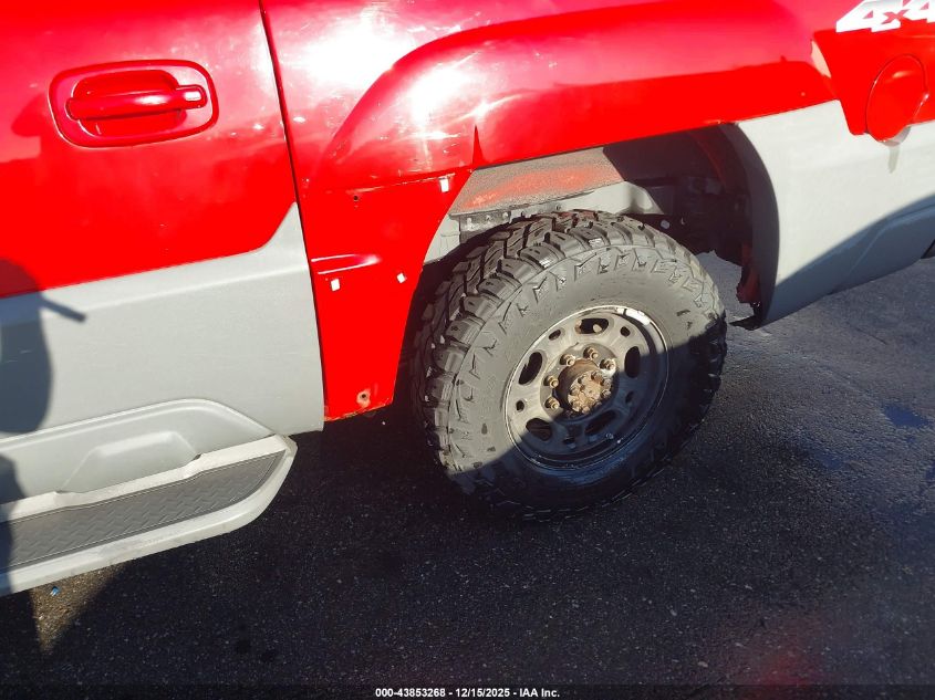 2002 Chevrolet Avalanche 2500 VIN: 3GNGK23G12G167213 Lot: 43853268