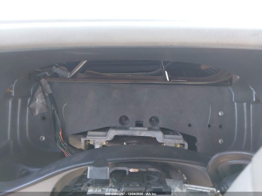 2004 GMC Yukon Xl 1500 Denali VIN: 1GKFK66U24J130268 Lot: 43853287