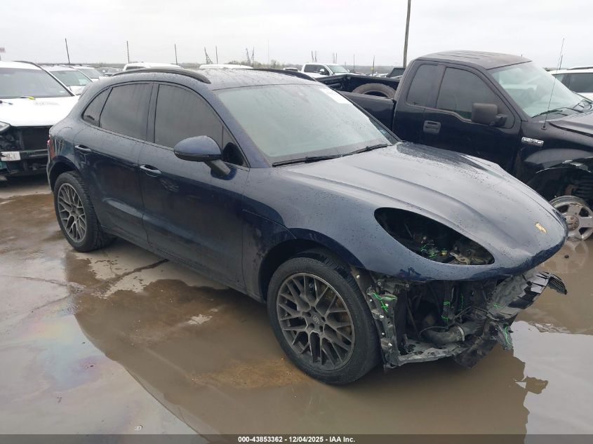 PORSCHE MACAN