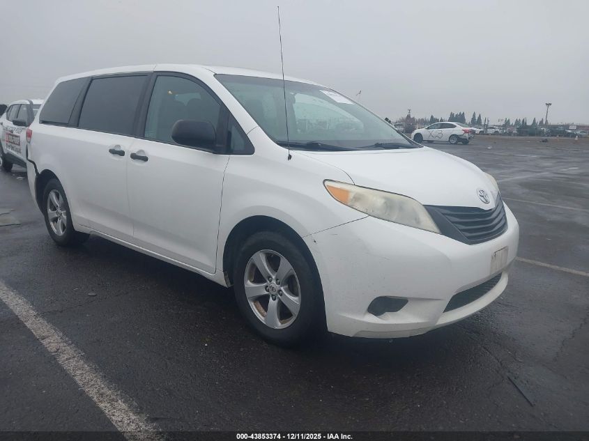 TOYOTA SIENNA