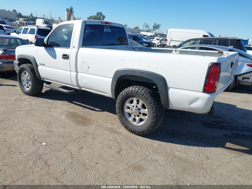 1GCGC24U03Z260767 2003 CHEVROLET SILVERADO photo no. 3