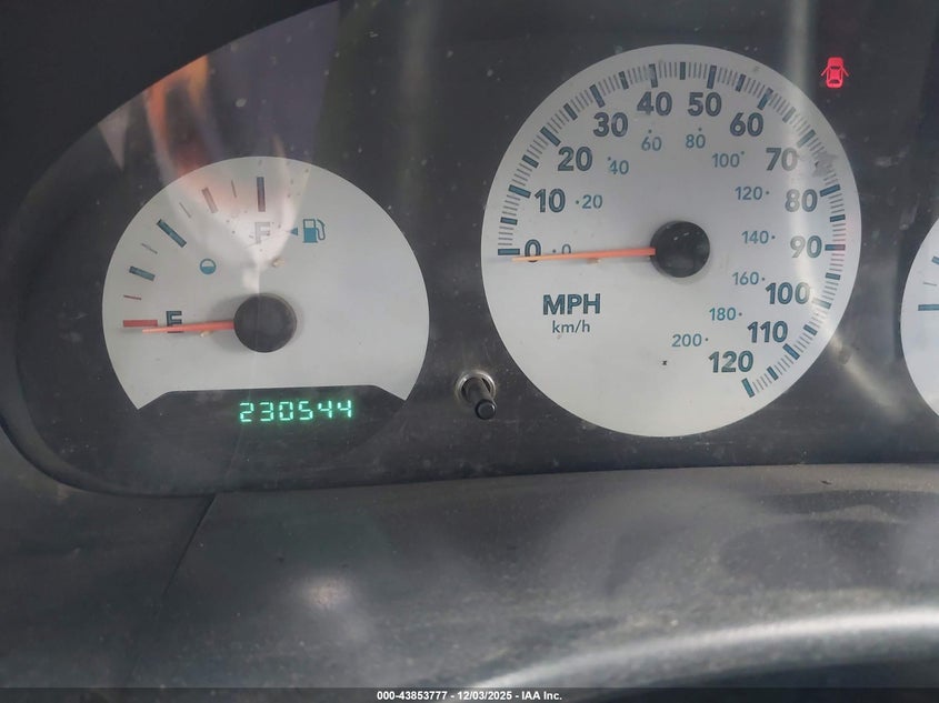 2D4GP24RX5R215139 2005 DODGE CARAVAN photo no. 7