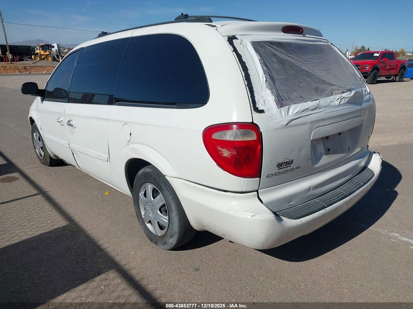2D4GP24RX5R215139 2005 DODGE CARAVAN photo no. 3