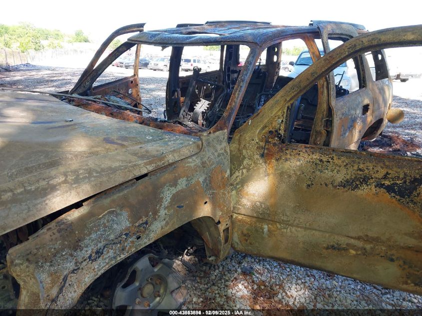 2002 Cadillac Escalade Standard VIN: 1GYEK63N32R207002 Lot: 43853894