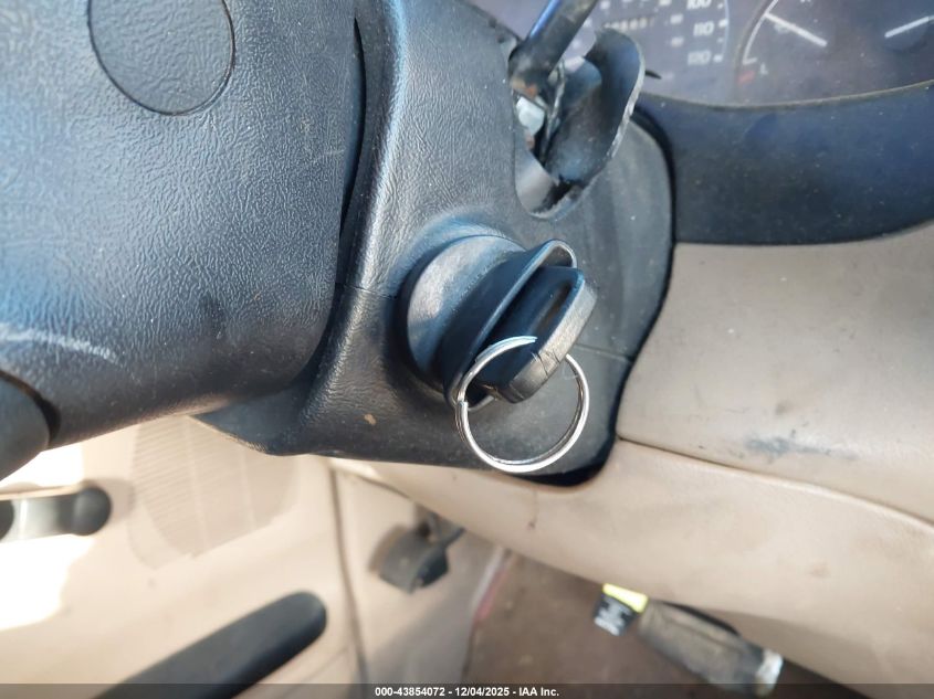 2000 Ford Ranger Xl/Xlt VIN: 1FTYR14V9YTB12651 Lot: 43854072