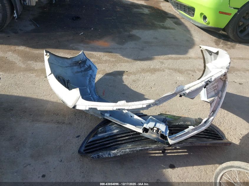 2019 Toyota Corolla Le VIN: 5YFBURHE8KP883937 Lot: 43854096