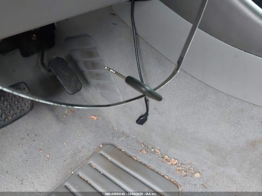 2002 Toyota Camry Le VIN: 4T1BE32K12U536831 Lot: 43854148