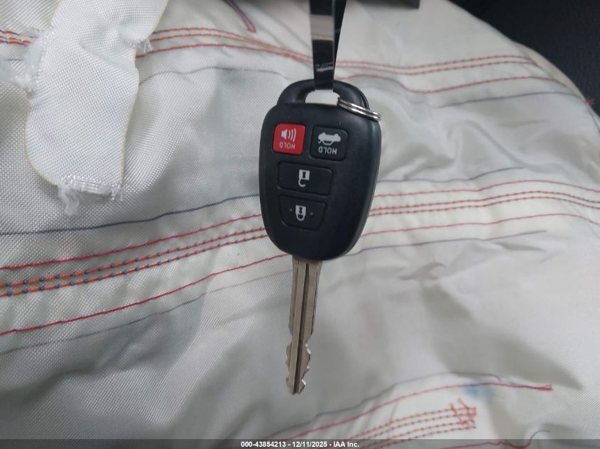 2016 Toyota Corolla S Plus VIN: 5YFBURHE8GP556039 Lot: 43854213