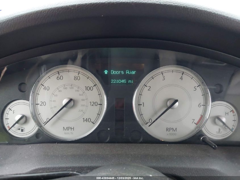 2005 Chrysler 300 Touring VIN: 2C3JA53G85H152574 Lot: 43854445