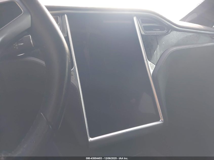 2016 Tesla Model S 60D/70D/75D/85D/90D VIN: 5YJSA1E23GF153845 Lot: 43854453