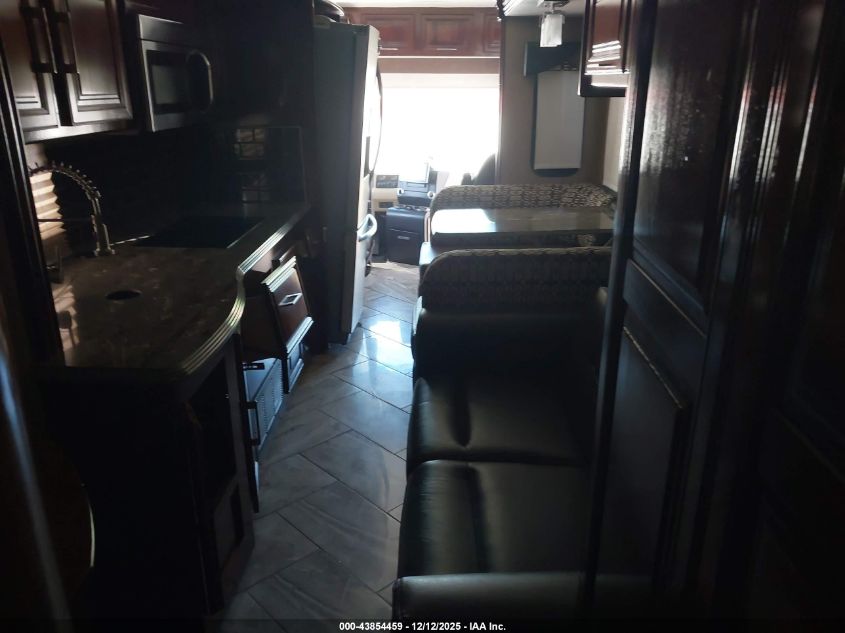 2017 Freightliner Chassis Xc VIN: 4UZAB2DT0HCJA3306 Lot: 43854459