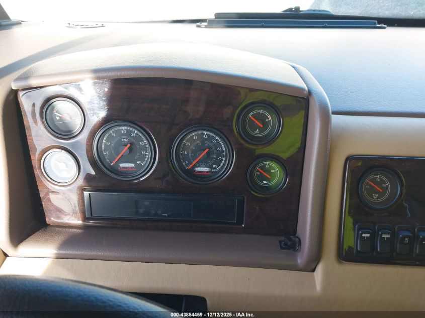 2017 Freightliner Chassis Xc VIN: 4UZAB2DT0HCJA3306 Lot: 43854459