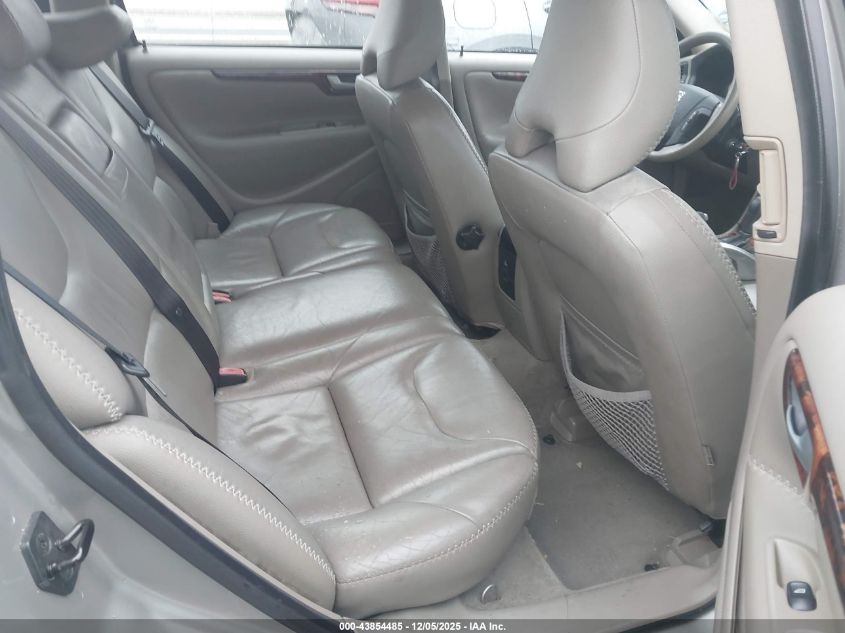 2005 Volvo Xc70 2.5T Awd VIN: YV1SZ592851181408 Lot: 43854485