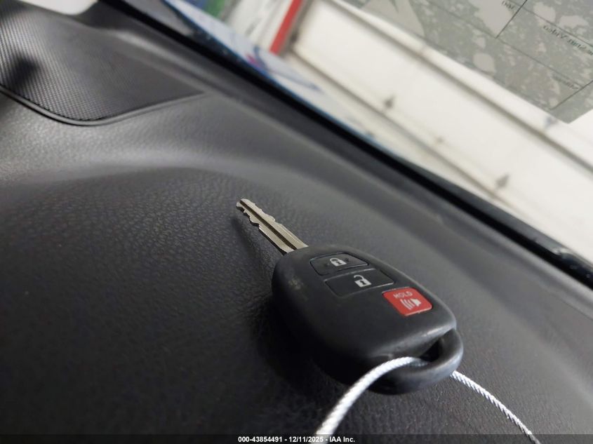 2016 Toyota Rav4 Le VIN: 2T3BFREV6GW412770 Lot: 43854491