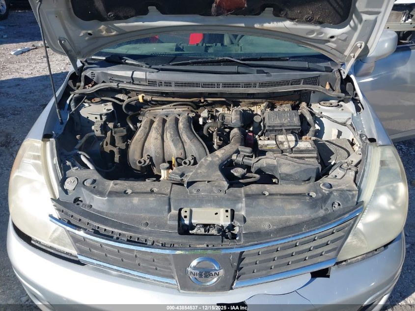 2009 Nissan Versa 1.8S VIN: 3N1BC11E39L395231 Lot: 43854537