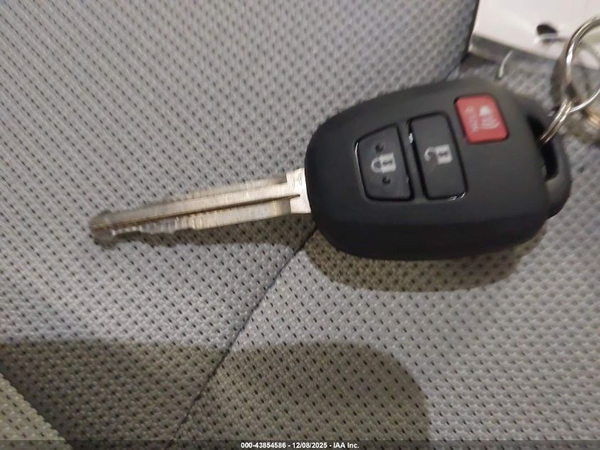 2025 Toyota Corolla Cross L VIN: 7MUAAABG6SV122451 Lot: 43854586