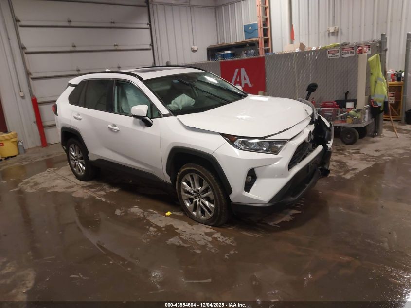 TOYOTA RAV4 XLE PREMIUM
