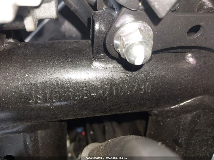 2024 Suzuki Gsx800 F VIN: JS1EM13B4R7100730 Lot: 43854774